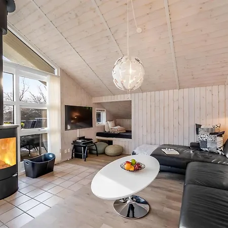 Vakantiehuis Cristiana - 1km To The Fjord By Interhome *